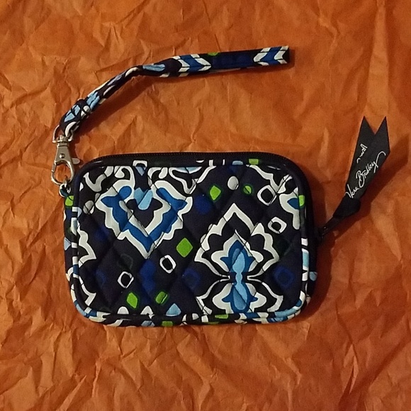 Vera Bradley Handbags - 💗NWOT Vera Bradley Coin Purse Ink Blue